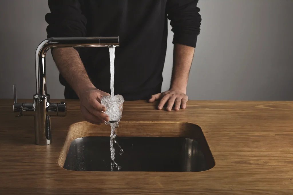 ¿Por qué sale agua marrón del grifo y cómo solucionarlo? 4 ¿Agua marrón del grifo?