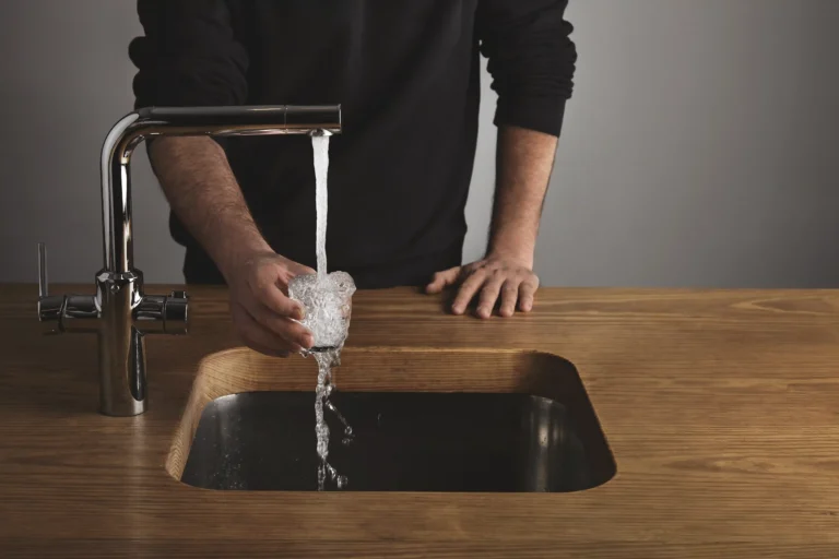 ¿Agua marrón del grifo?